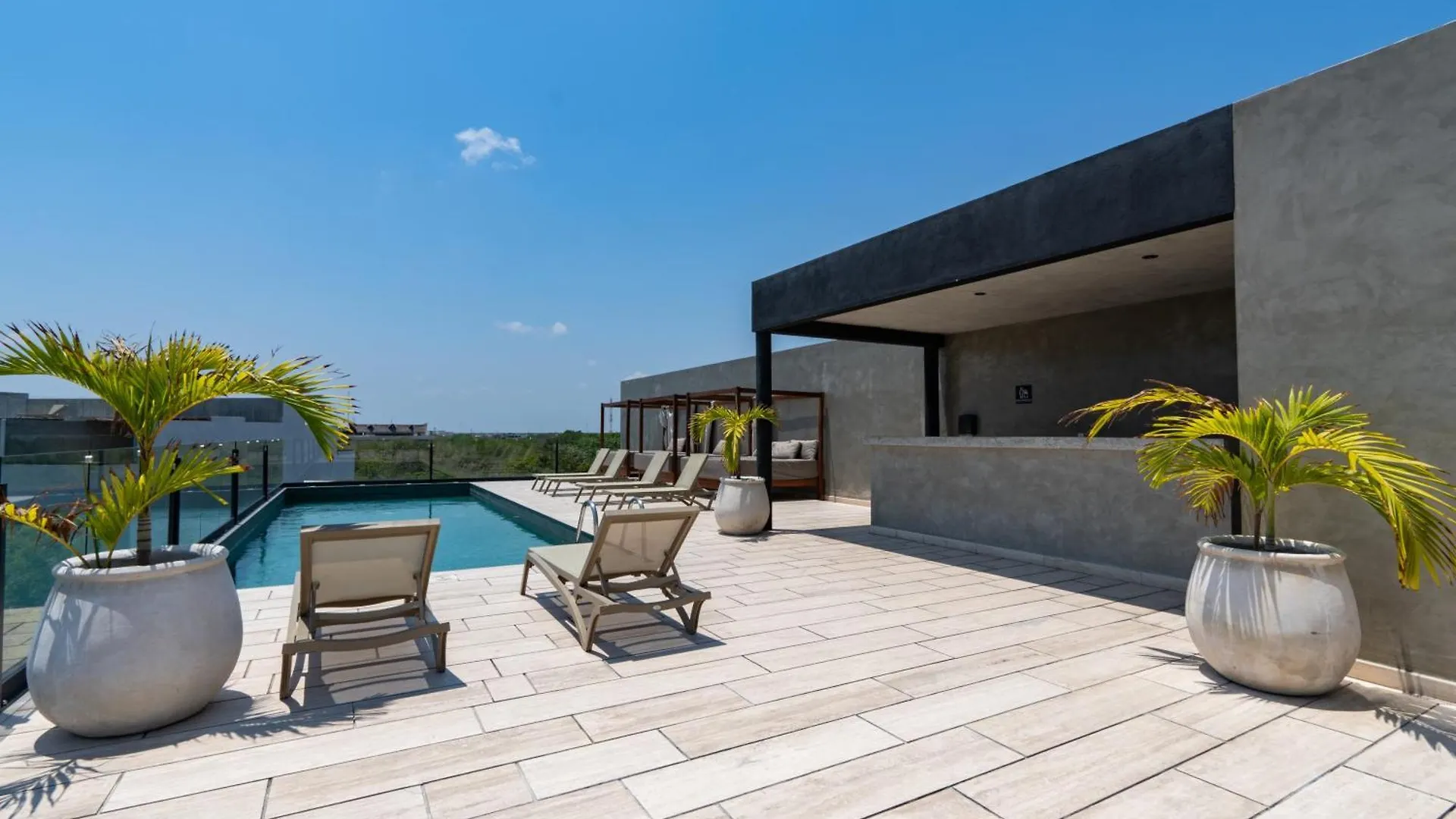 Luxury Studio With Balcony And Rooftop Pool In Tulum Best Location
